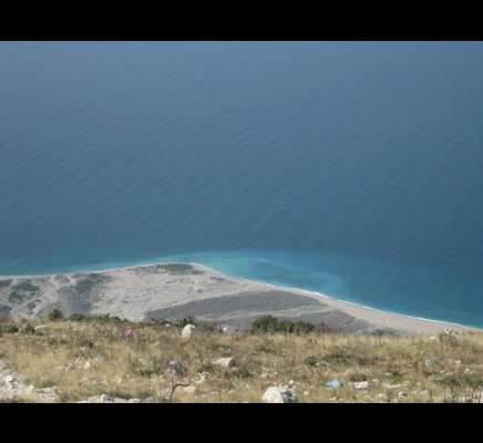 Dhermi Land1